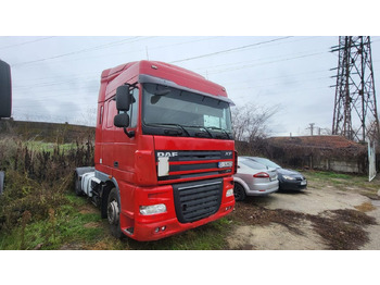 Ťahač DAF XF 105 460