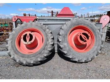 Kompletné koleso pre Poľnohospodárske stroje Taurus Paripyörät 18.4R38 todella hyväkuntoiset Fendt Farmer 312LSA sopivat: obrázok 2