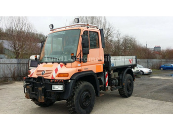 Komunálne/ Špeciálne stroje UNIMOG U300