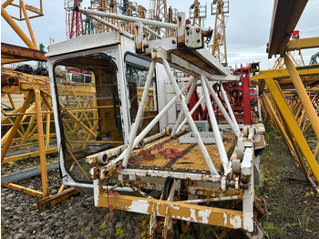 Vežový žeriav LIEBHERR