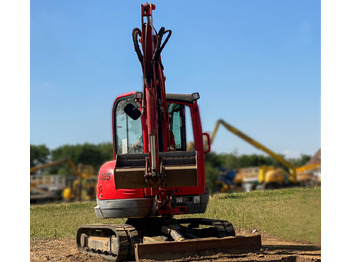 Mini rýpadlo JCB