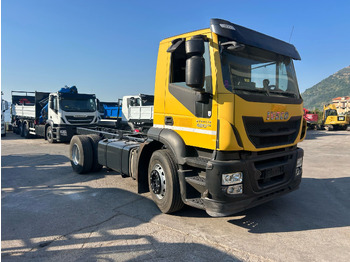 Podvozek s kabinou IVECO Stralis