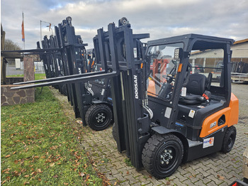 Dieselový vysokozdvižný vozík DOOSAN