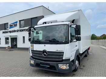 Skříňový nákladní auto MERCEDES-BENZ Atego 818