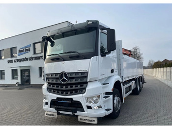 Valníkový/ Plošinový nákladný automobil MERCEDES-BENZ Arocs 2545