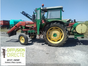 Traktor JOHN DEERE