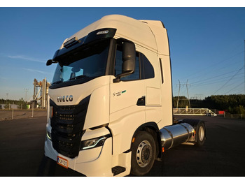 Ťahač IVECO