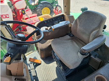 Traktor JOHN DEERE 8230: obrázok 2
