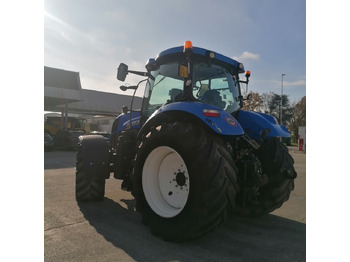 Traktor NEW HOLLAND T7.210