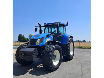 Traktor NEW HOLLAND TVT