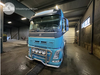 Hákový nosič kontajnerov VOLVO FH13 500