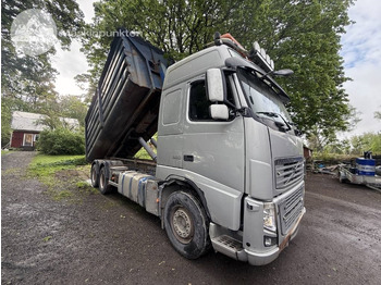 Hákový nosič kontajnerov VOLVO FH16 660