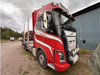 Nákladné vozidlo na prepravu dreva VOLVO FH16 750