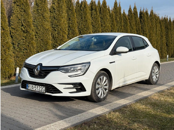 Automobil RENAULT