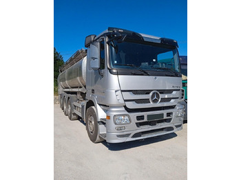 Cisternové vozidlo MERCEDES-BENZ Actros