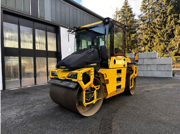 Cestný valec BOMAG