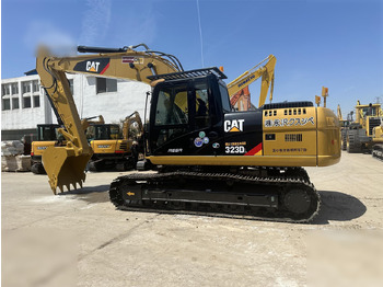 Pásové rýpadlo CATERPILLAR 323DL