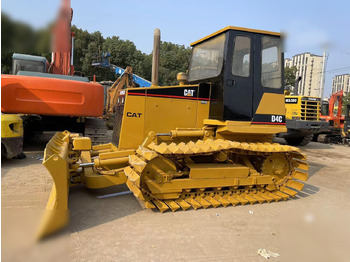 Buldozér CATERPILLAR D4C
