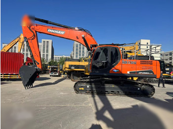 Pásové rýpadlo DOOSAN DX260