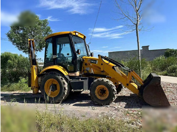 Rýpadlo-nakladač JCB 3CX