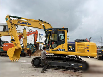 Pásové rýpadlo KOMATSU PC220-8