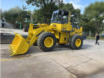 Kolesový nakladač KOMATSU WA320