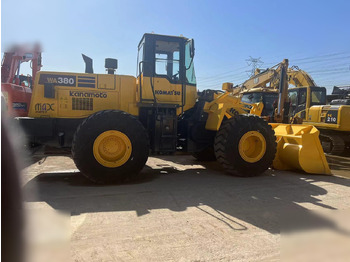 Kolesový nakladač KOMATSU WA380-3