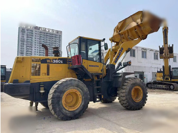 Kolesový nakladač KOMATSU WA380