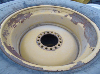 Pneumatika CATERPILLAR