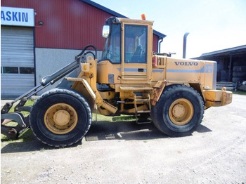 Kolesový nakladač VOLVO L90