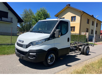 Podvozek s kabinou IVECO Daily 35c13
