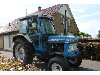 Traktor FORD