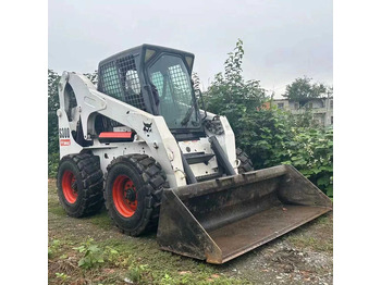 Šmykom riadený nakladač BOBCAT S300