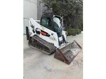 Šmykom riadený nakladač BOBCAT