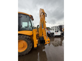 Rýpadlo JCB 3CX