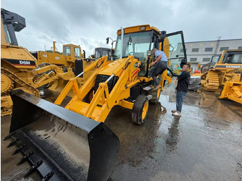 Kolesové rýpadlo JCB 3CX