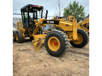 Zrovnávač CATERPILLAR 140K