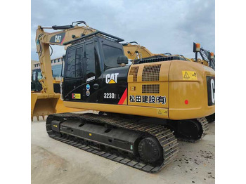 Pásové rýpadlo CATERPILLAR 323