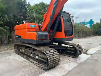 Kolesové rýpadlo DOOSAN DX150W
