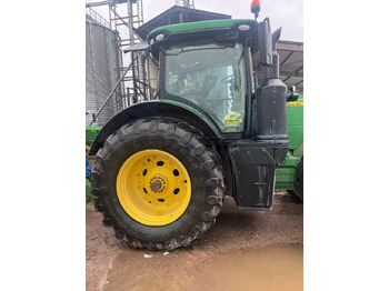 Traktor JOHN DEERE 8320R