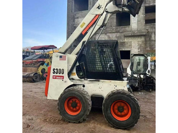 Šmykom riadený nakladač BOBCAT S300