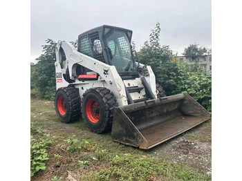 Kolesový nakladač BOBCAT S300