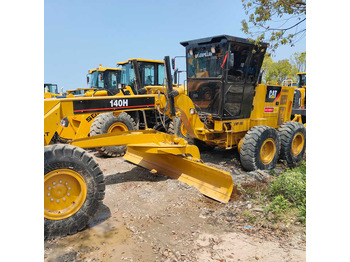 Zrovnávač CATERPILLAR 140H