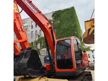 Pásové rýpadlo DOOSAN DX140