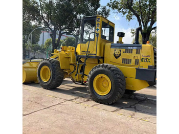 Kolesový nakladač KOMATSU WA320