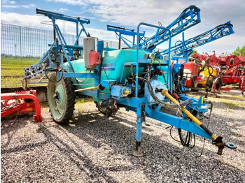 Ťahaný postrekovač BERTHOUD