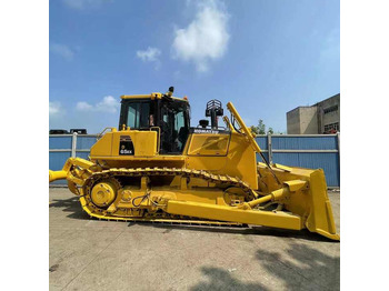 Buldozér KOMATSU D65