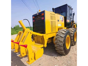 Zrovnávač CATERPILLAR 140K