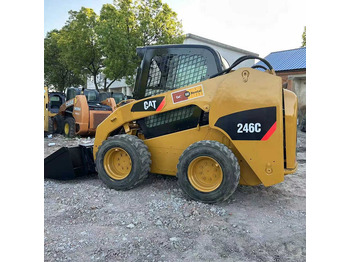Šmykom riadený nakladač CATERPILLAR 226