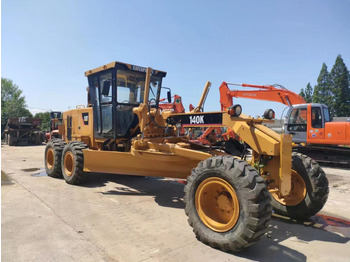 Zrovnávač CATERPILLAR 140K